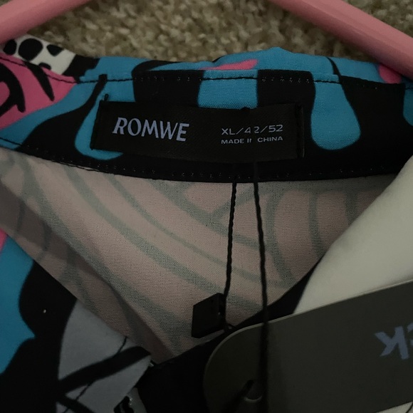 ROMWE Street Life Guys Cartoon Graphic Button Down Shirt - Picture 5 of 9